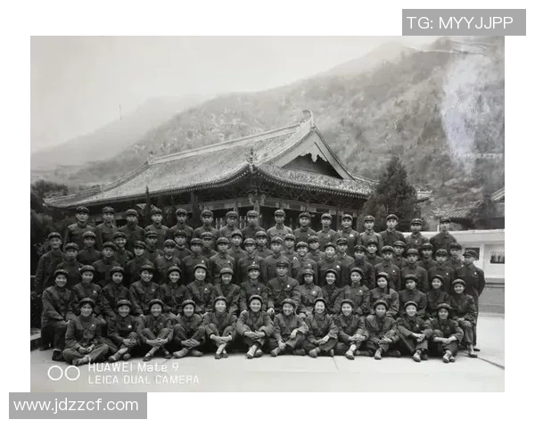 九几年经典足球明星海报回顾见证青春岁月与激情瞬间的珍贵记忆